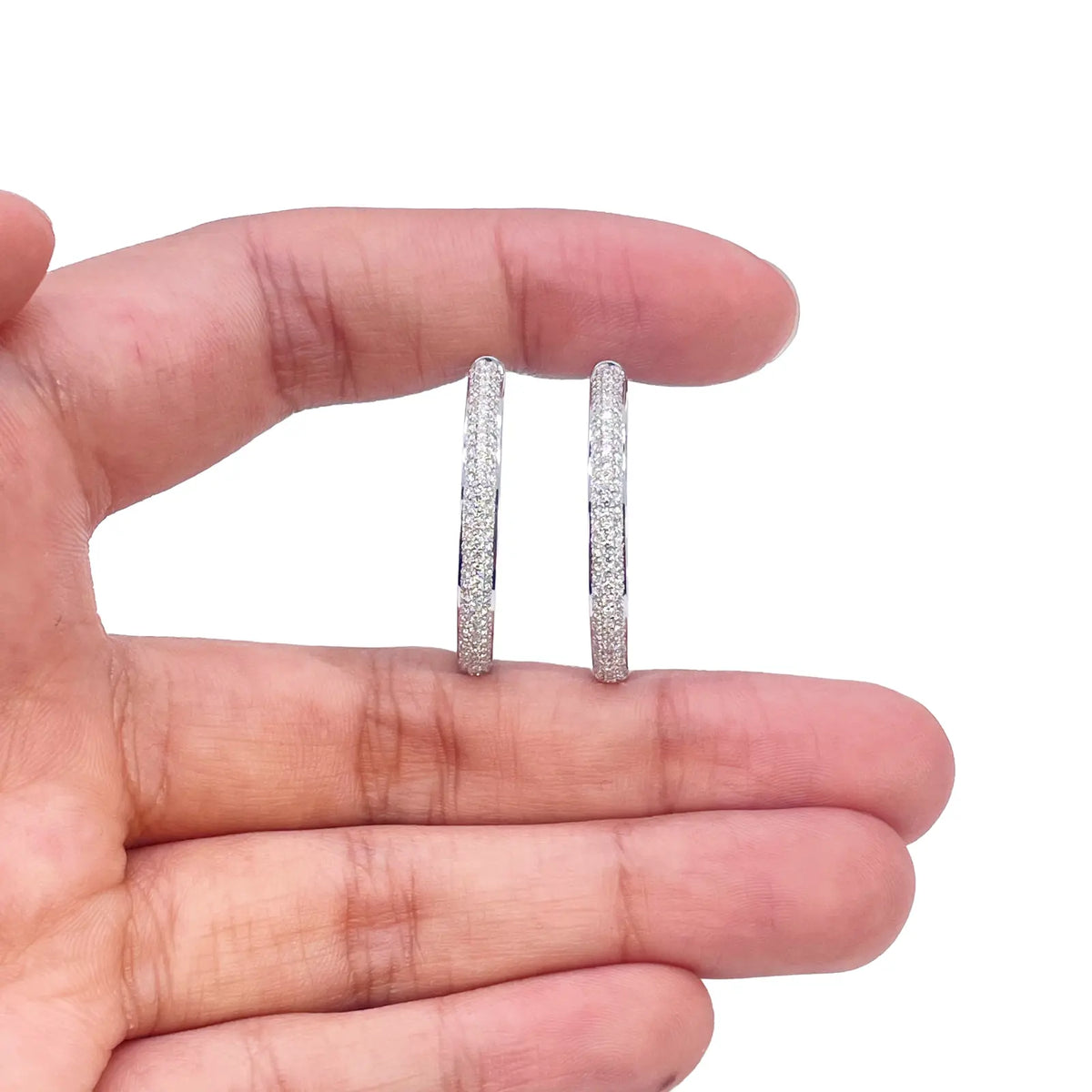 18ct Gold Diamond Hoops 1.55ct Natural Diamond Huggies Earrings 22.5mm Diameter 