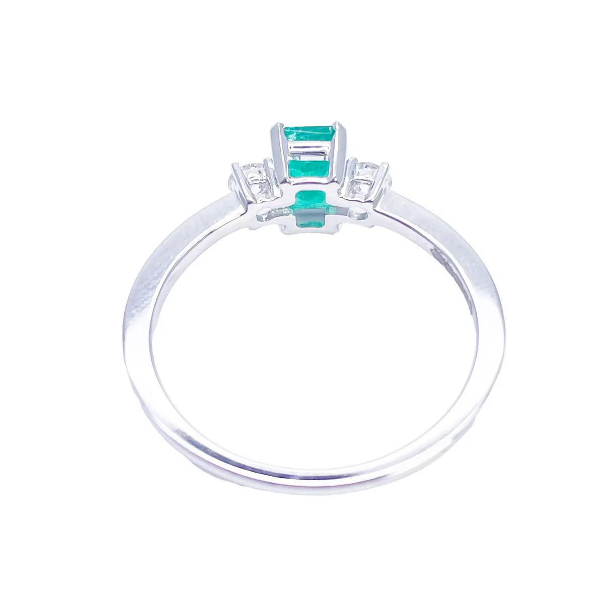 18ct Gold Emerald Diamond Ring Natural Round & Emerald Cut Three-Stone 0.70ct  Diamond Ring
