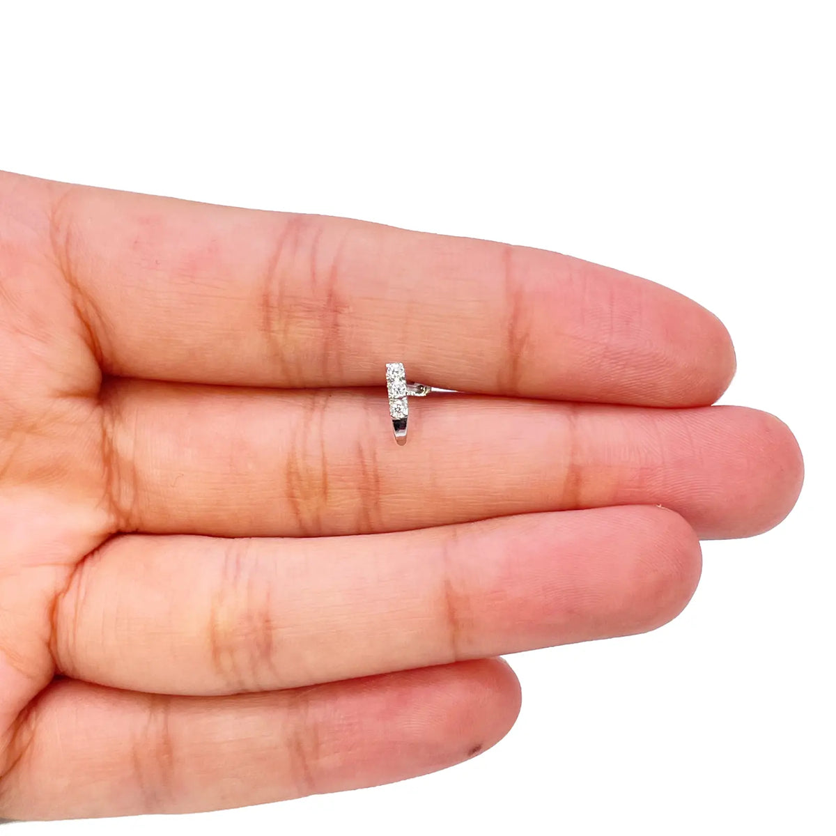 18ct White Gold High Polished 3 Stone Cubic Zirconia Nose Stud/Pin 8mm Length 
