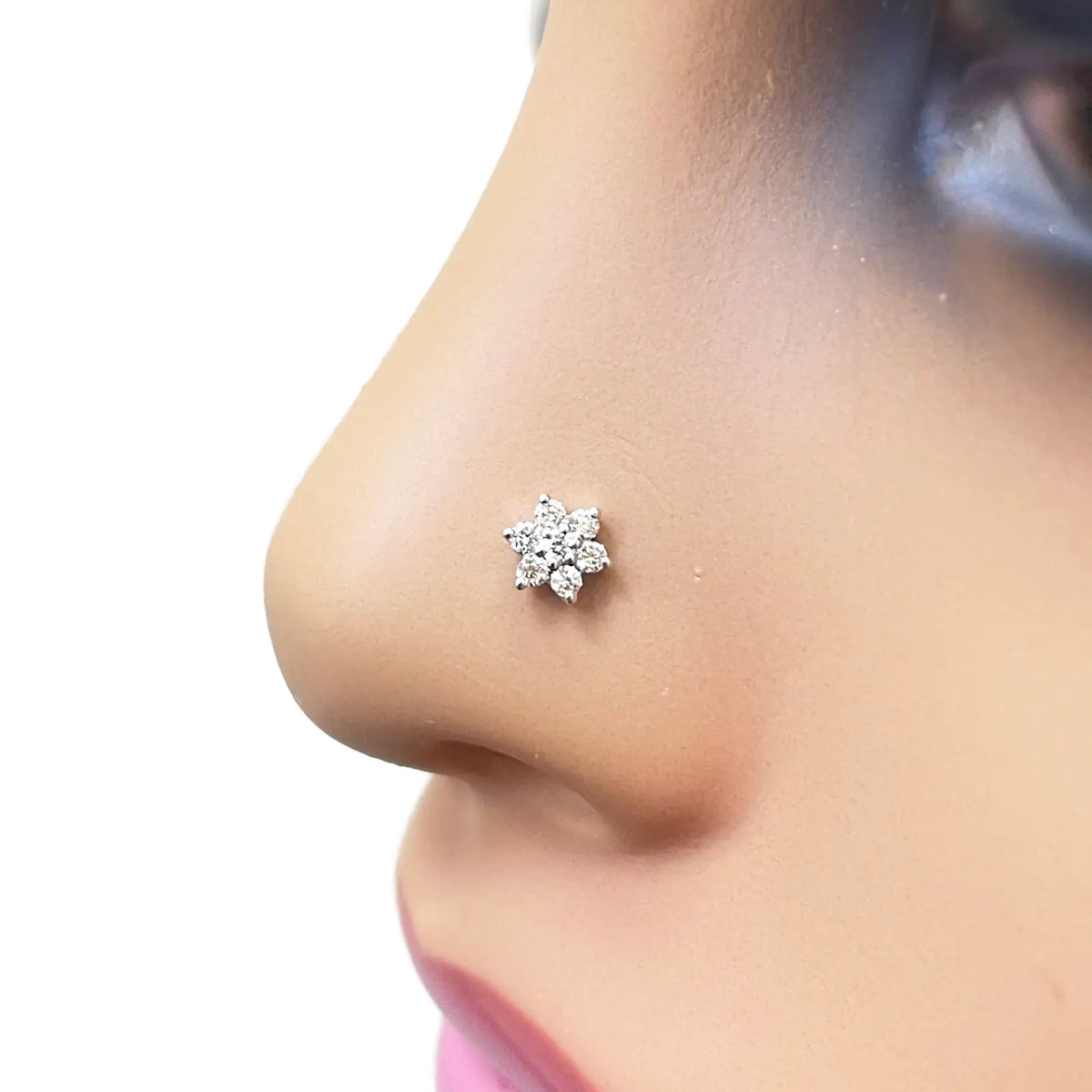 18ct White Gold Natural Round Diamond Flower Nose Stud 0.09ct 