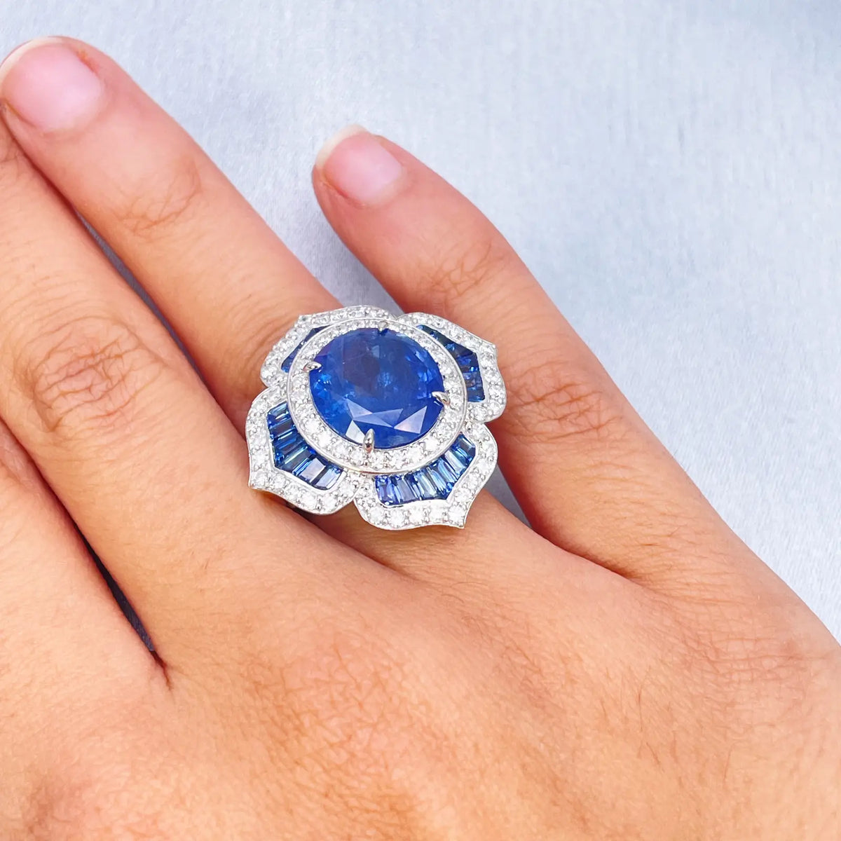 18ct Yellow Gold Natural Blue Sapphire & Diamond Floral Cocktail Ring 10.69ct  Diamond Ring