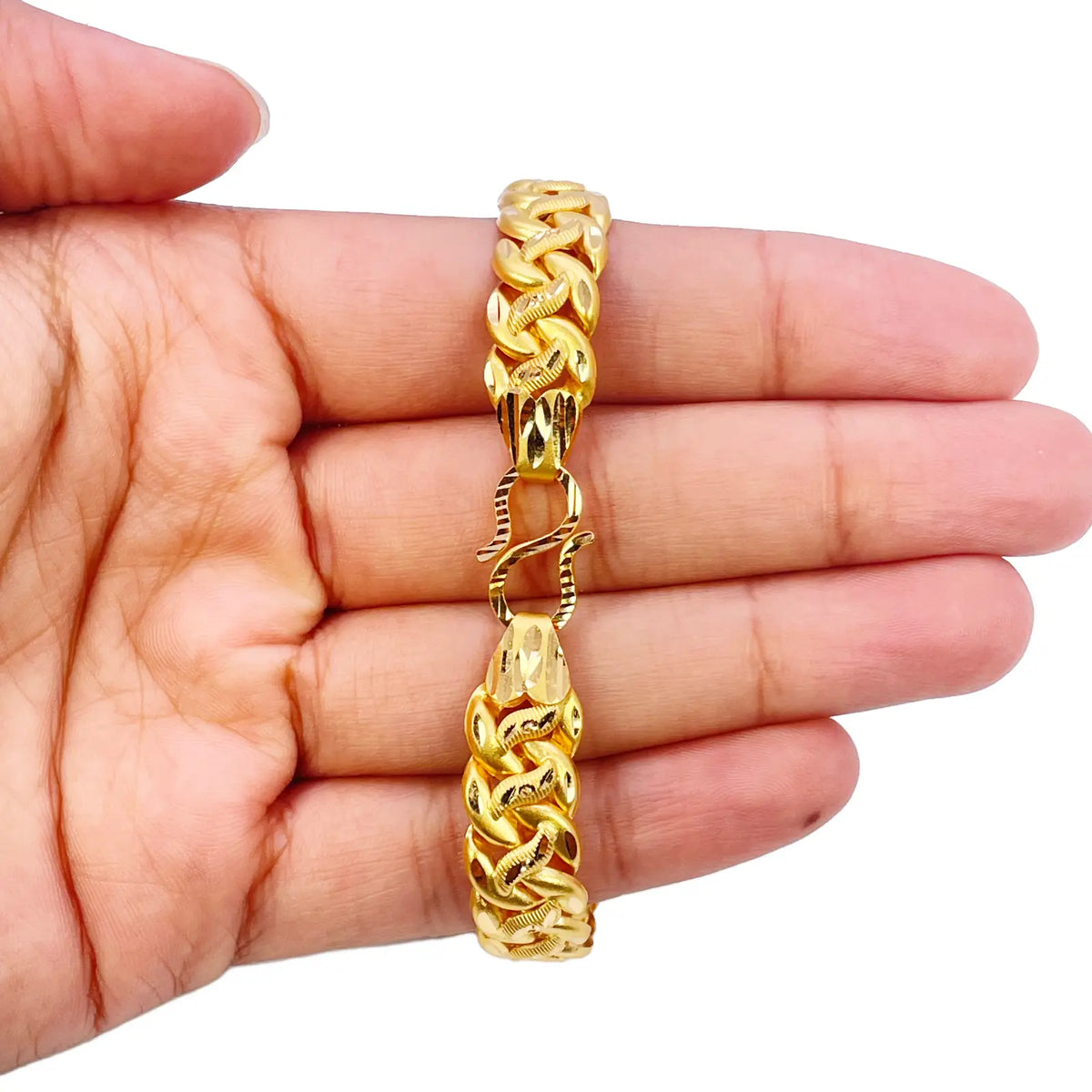 22ct Gold Curb Bracelet Matt Diamond Cut Lightweight 7.5 Inches 10mm Wide 