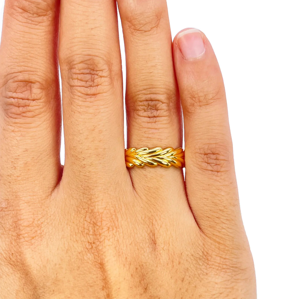 22ct Gold Leaf Ring High Polished Floral Design 5.7 mm Width Size M 