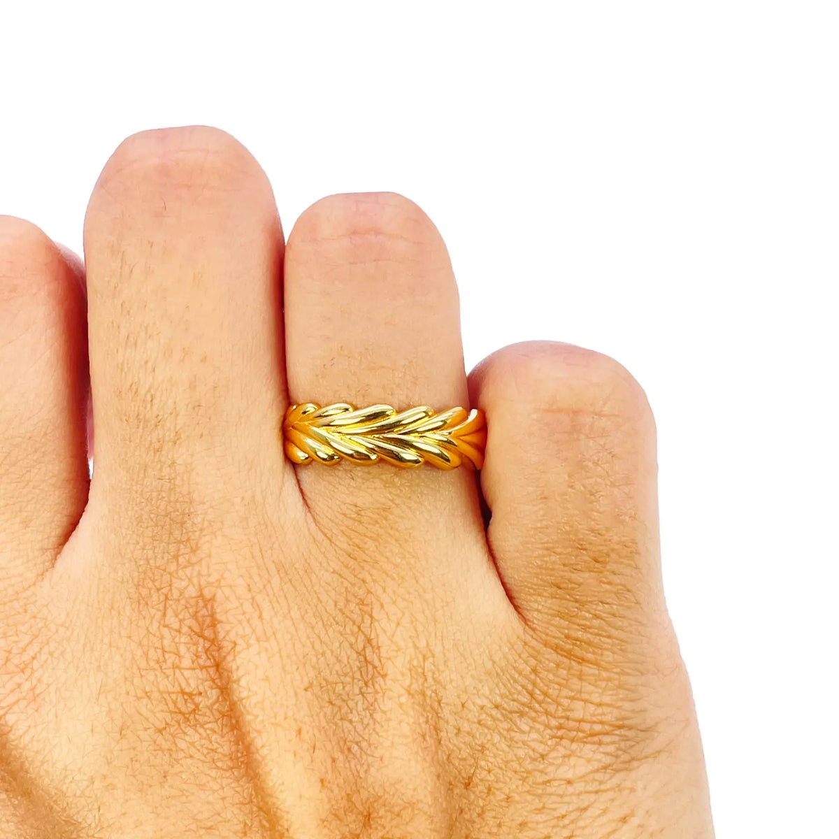 22ct Gold Leaf Ring High Polished Floral Design 5.7 mm Width Size M 