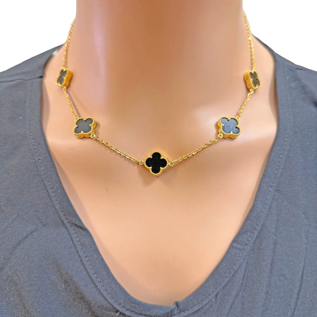 22ct Yellow Gold Black Onyx Clover Necklace 18 Inches  Diamond Bracelets