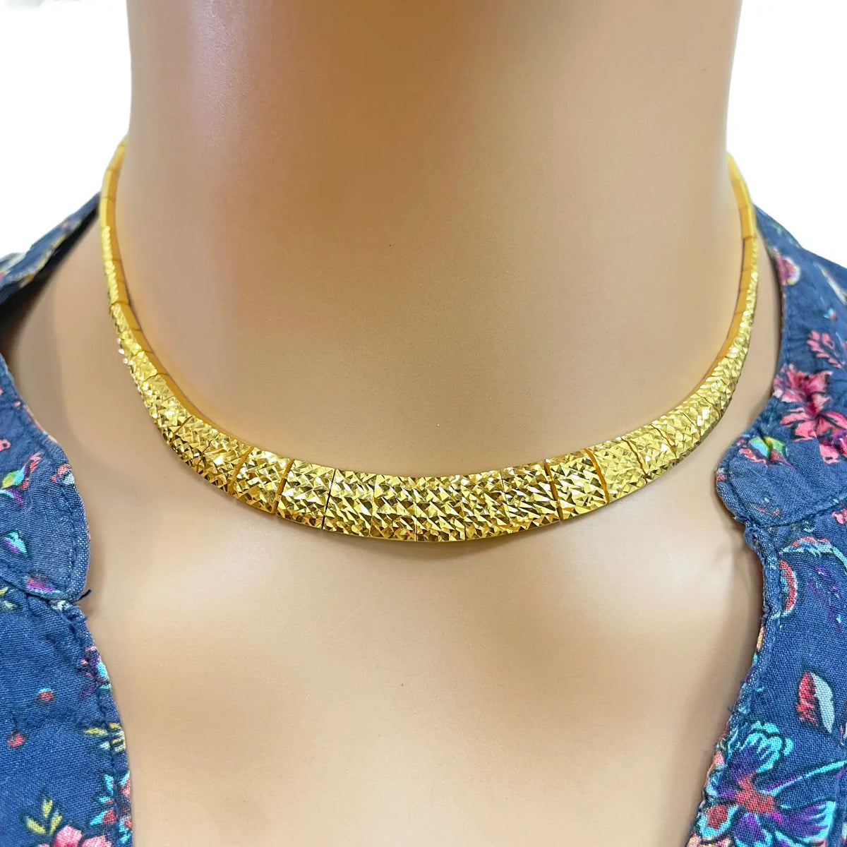 22ct Yellow Gold Diamond Cut Shimmer Textured Necklace 16'' inches 