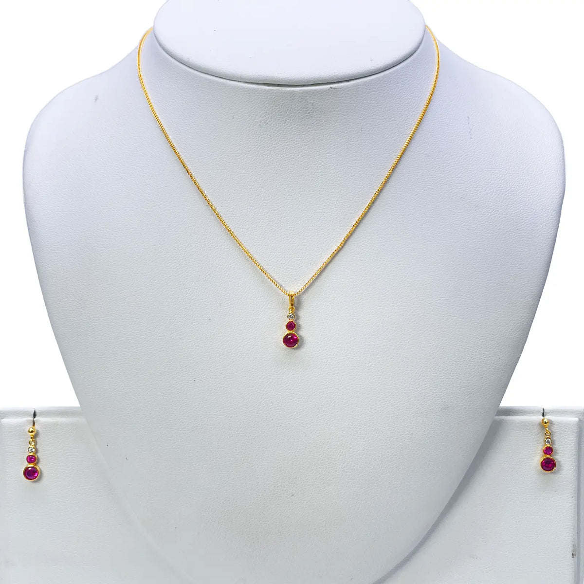 22ct Yellow Gold Drop Red Bubble Pendant & Chain With Matching Drop Earrings 