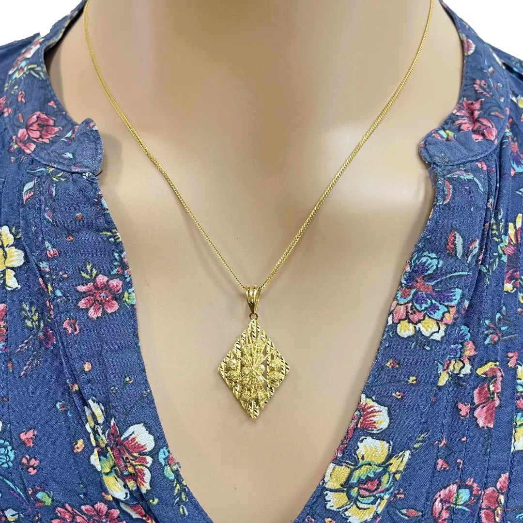 22ct Yellow Gold Sparkly Diamond Cut Mesh Beaded Kite Pendant 33mm Length 