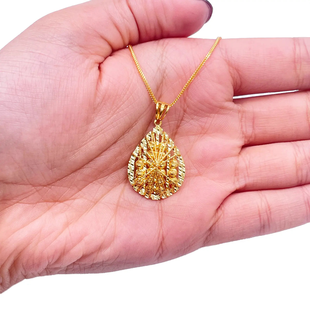 22ct Yellow Gold Sparkly Diamond Cut Mesh Beaded Pear Pendant 