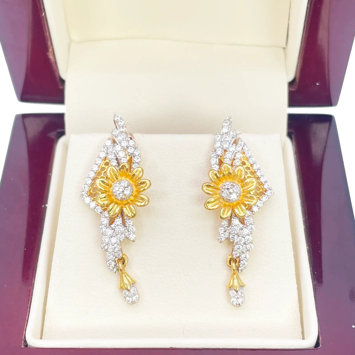 22ct Yellow Gold Flower Design Ladies Stud Drop Earrings 31mm Length 