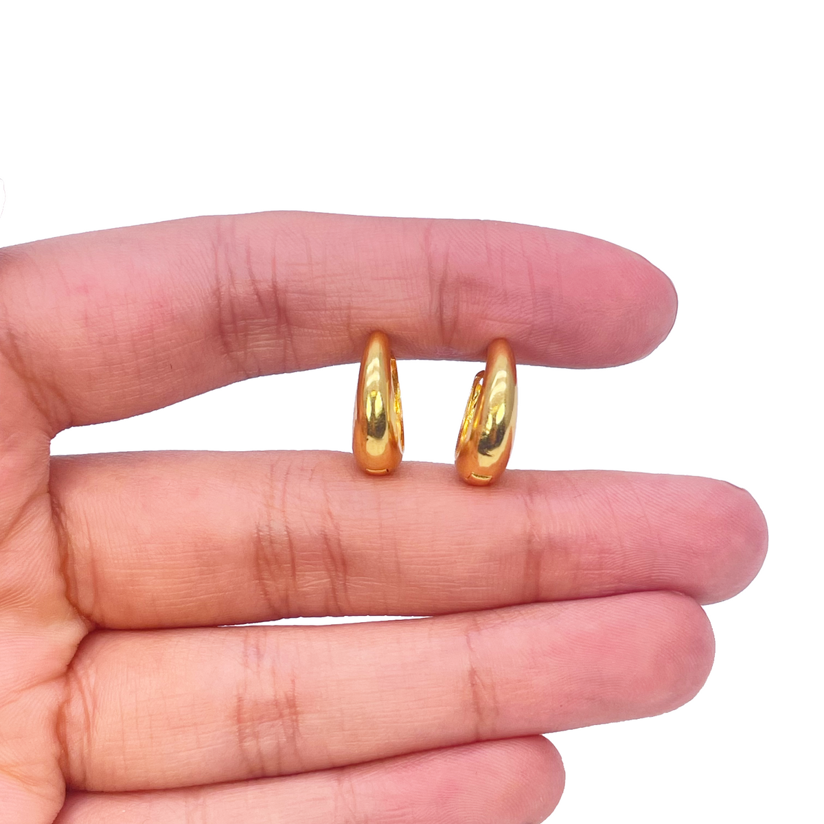 18ct Yellow Gold Pair Of High Polished Dome Hoop Huggie Earrings 10.8mm Diameter