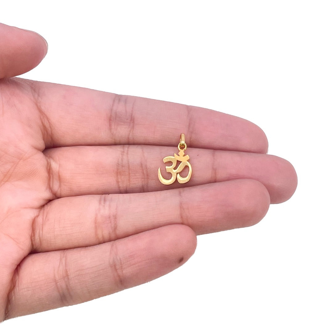 22ct Yellow Gold Om Symbol Pendant High Polished Matte Accent