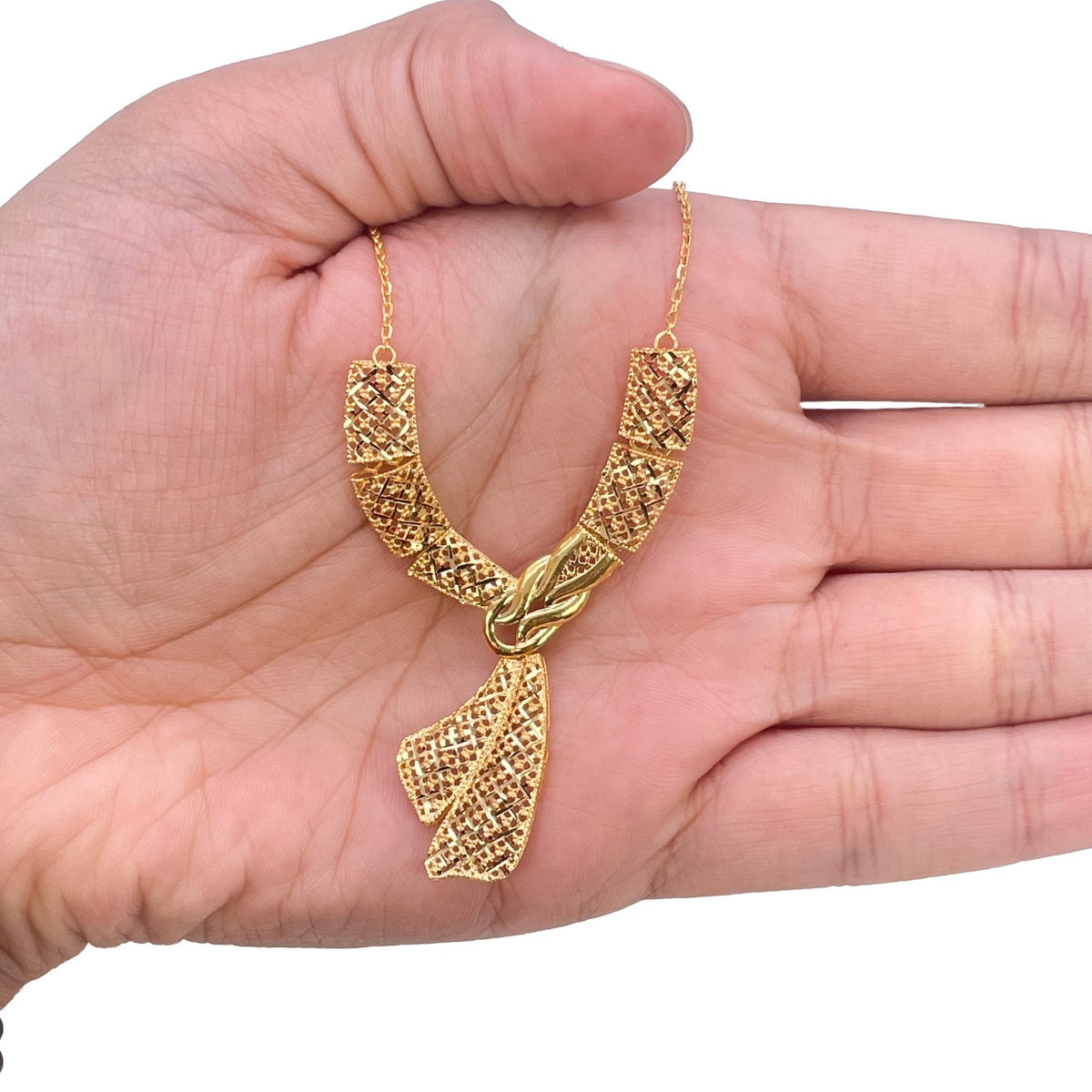 22ct Yellow Gold Scarf Knot Necklace & Earring Set Textured Panels