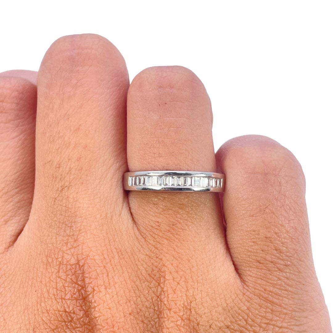 18ct white gold 0.20ct baguette diamond half eternity ring, G-H SI diamonds