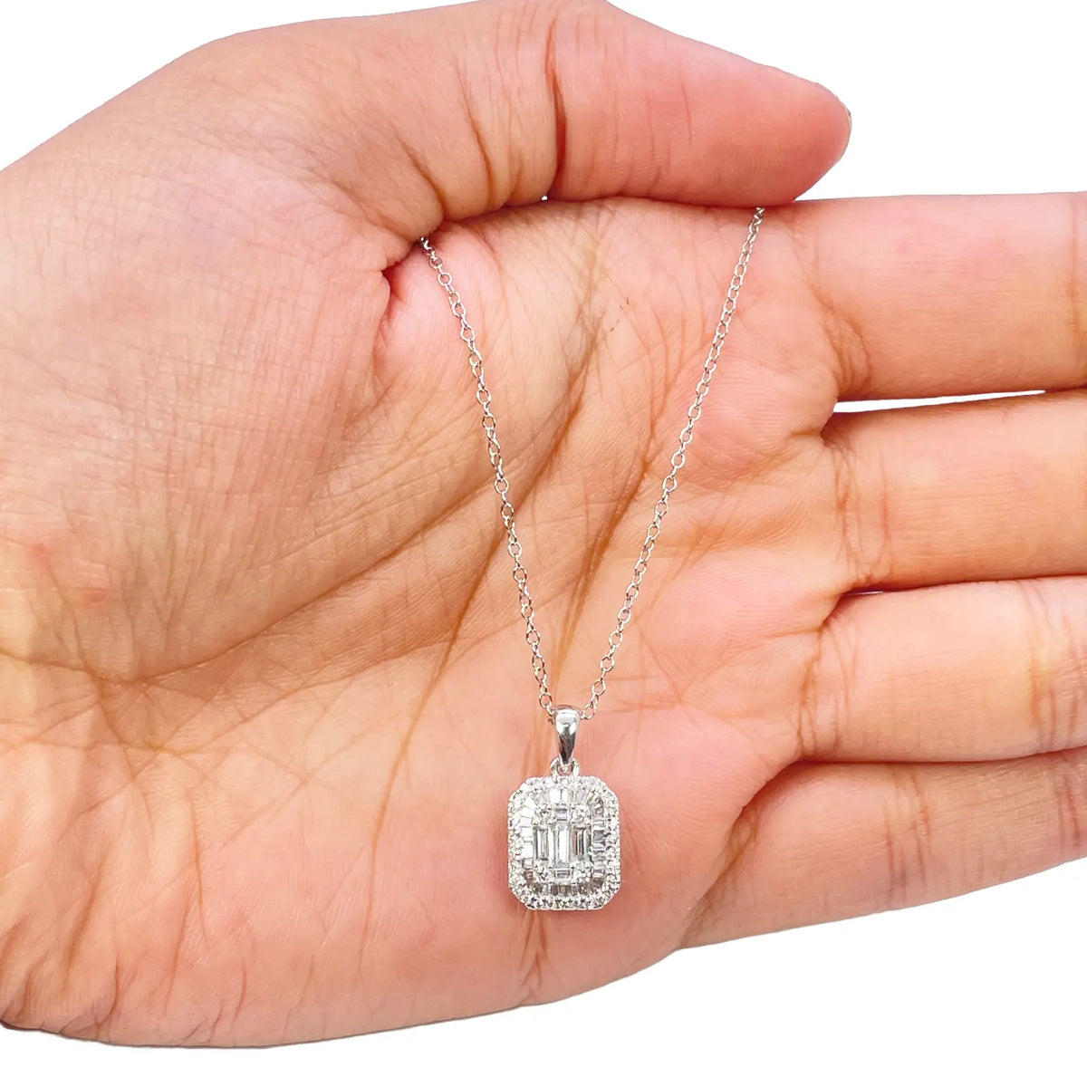 9ct White Gold & Natural Round & Baguette Diamonds Pendant Necklace 0.50ct 
