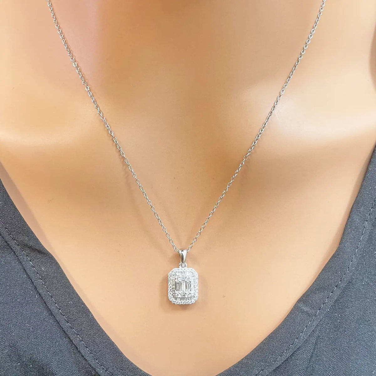 9ct White Gold & Natural Round & Baguette Diamonds Pendant Necklace 0.50ct 