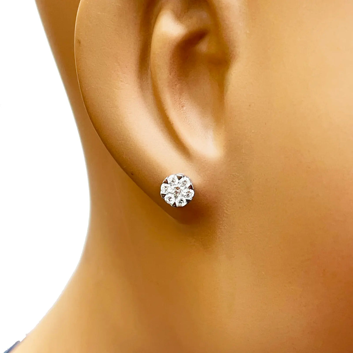14ct White Gold Diamond Round Cluster Stud Earrings 0.59ct 