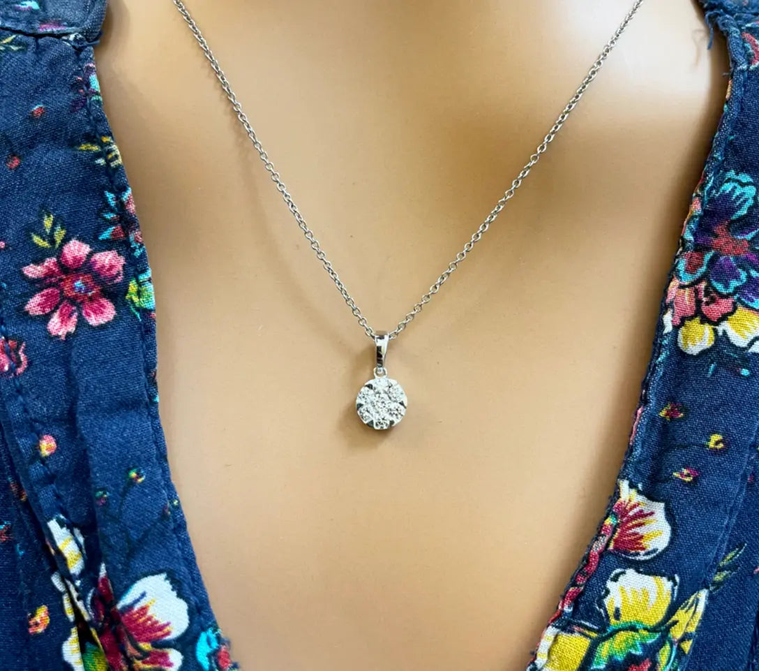 14ct White Gold Diamonds Round Pendant Necklace 0.24ct 