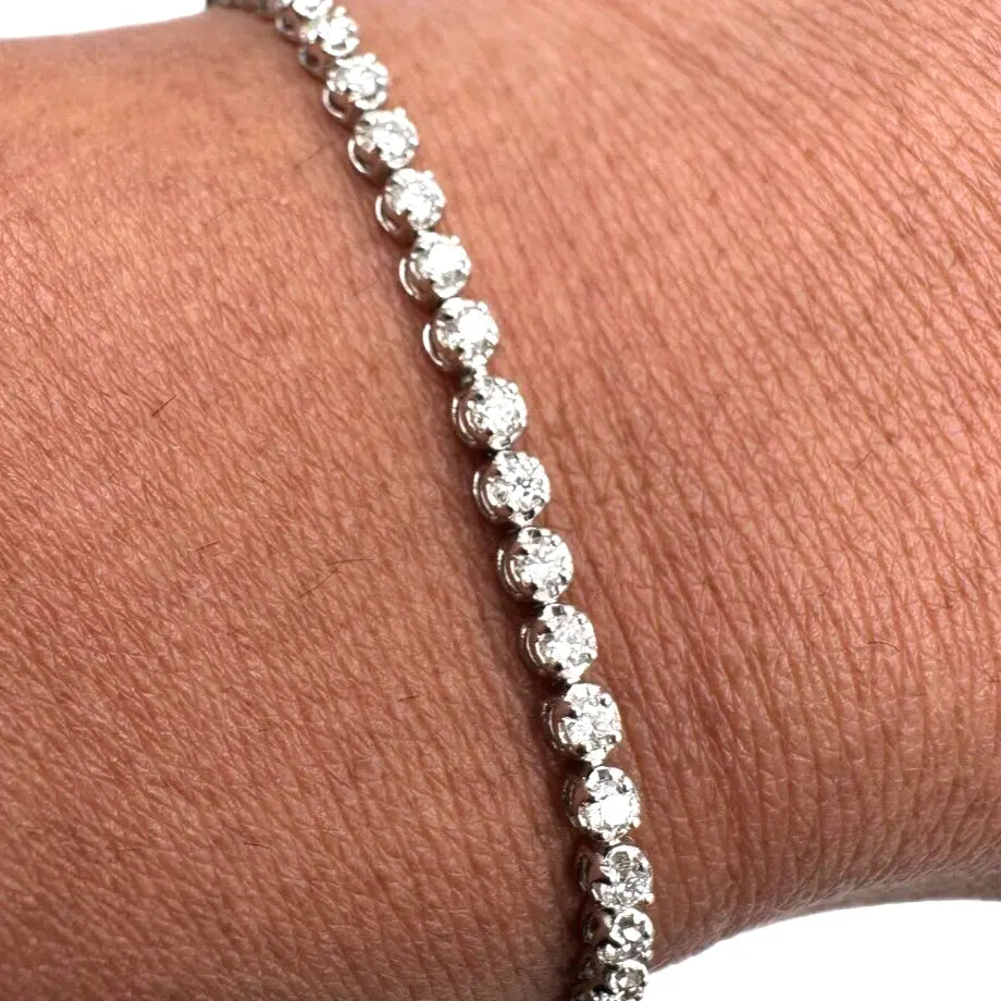 18ct White Gold Diamond Tennis Bracelet 4claw 2.02cts 7.00  Diamond Bracelets