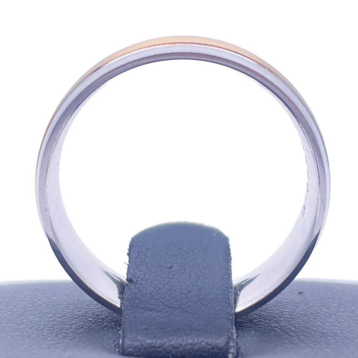 18ct White/Yellow Gold Two Tone Mens Wedding 7mm Band With A Fancy Matt Middle 