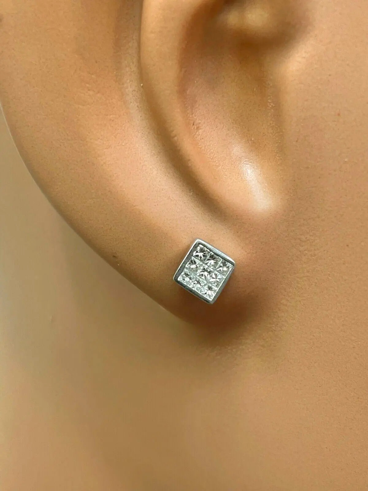 A Set of 18ct White Gold Princess Cut Diamond Invisible Set Stud Earrings & matching Princess Cut Diamond Invisible Set Kite Pendant on Chain Necklace 