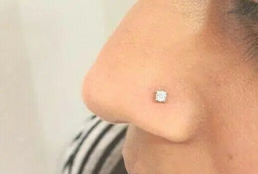 Diamond Nose Stud/Nose Pin 18ct White/Yellow Gold 0.05 Carats 4-Claw Wire 2.3 mm 